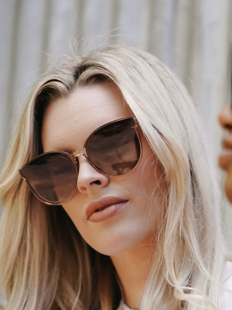 Bella Champagne | Brown Gradient Lens | Maple Arms